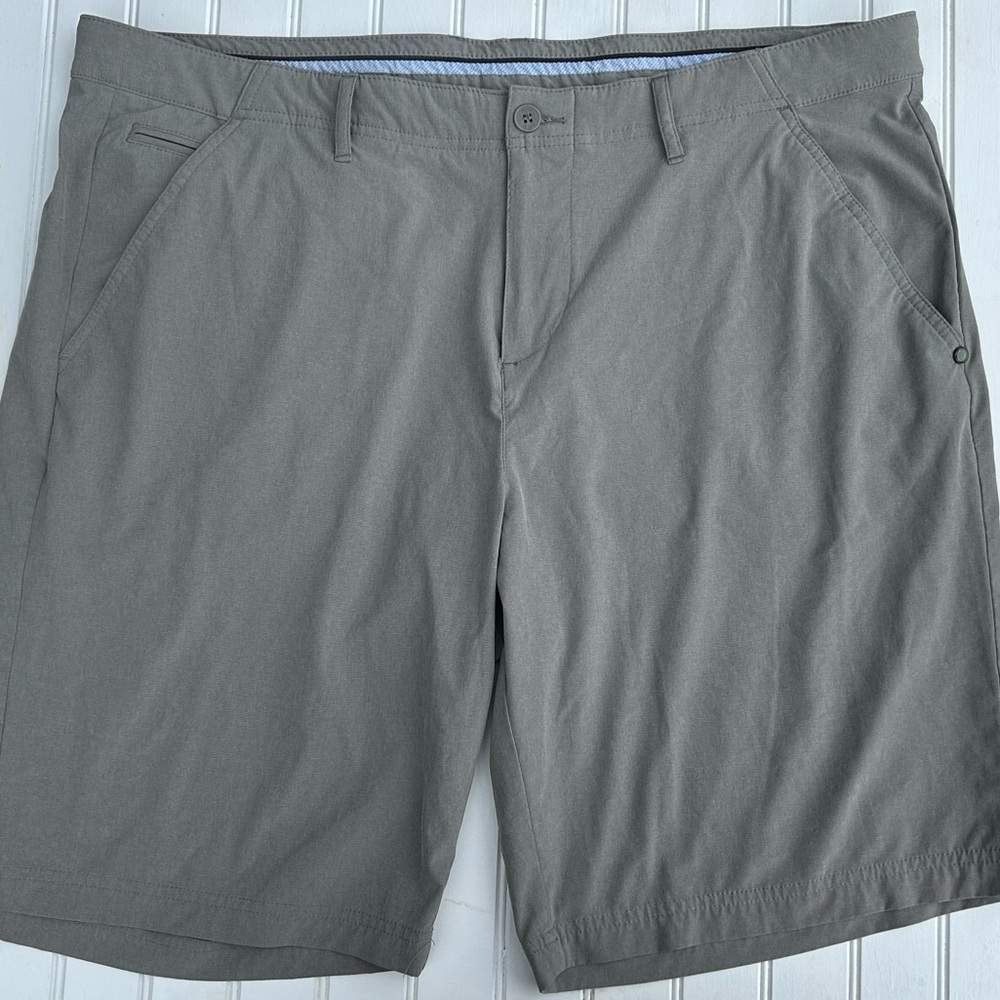 PING sensorcool mens size 40 grey golf shorts